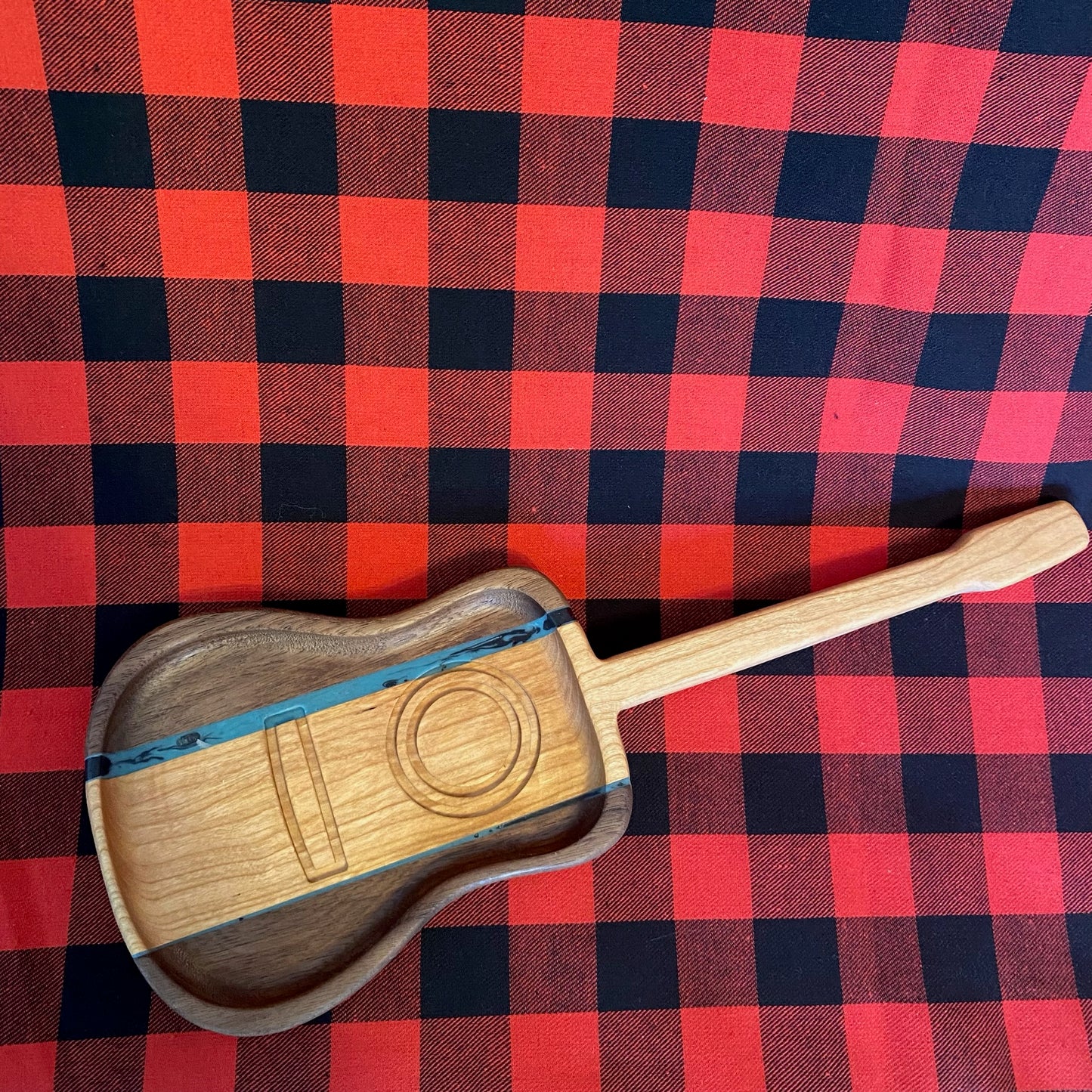 Guitar Catch All Tray - Epoxy Detail